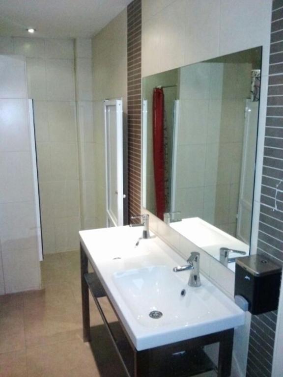הוסטל Residencia Malaga Backpackers מראה חיצוני תמונה